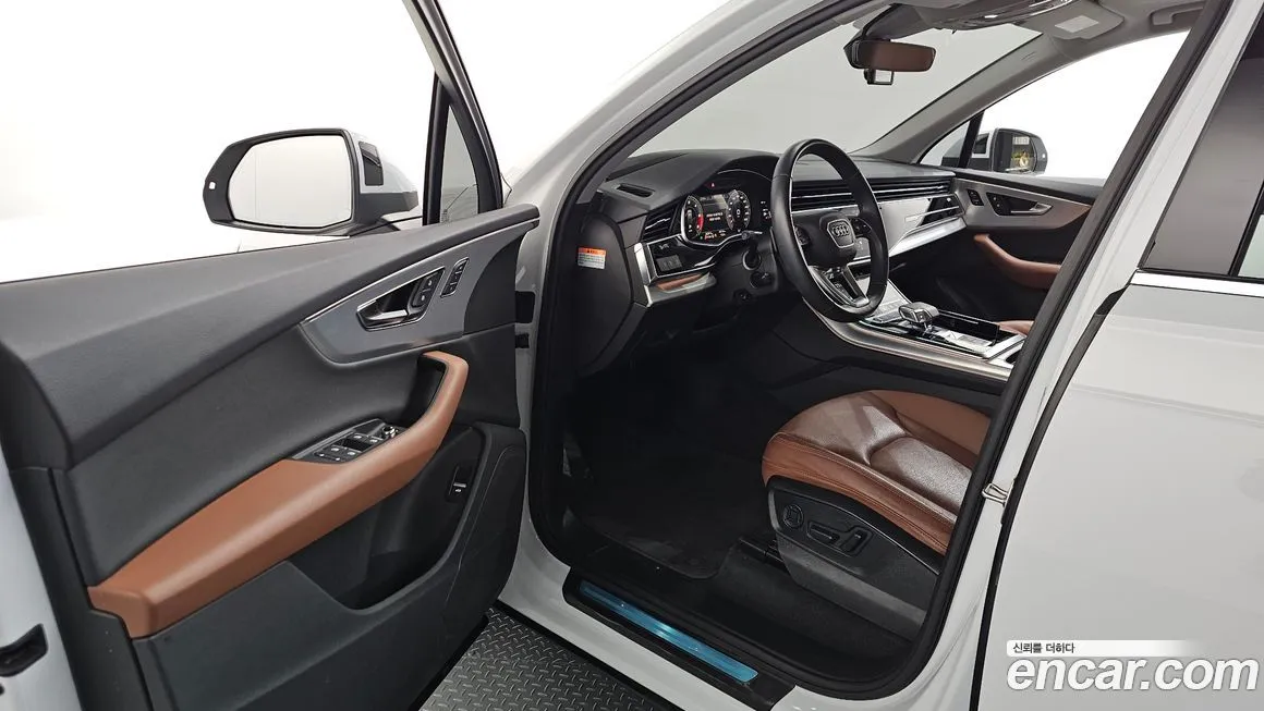 Audi Q7 2021 из KR, фото 10