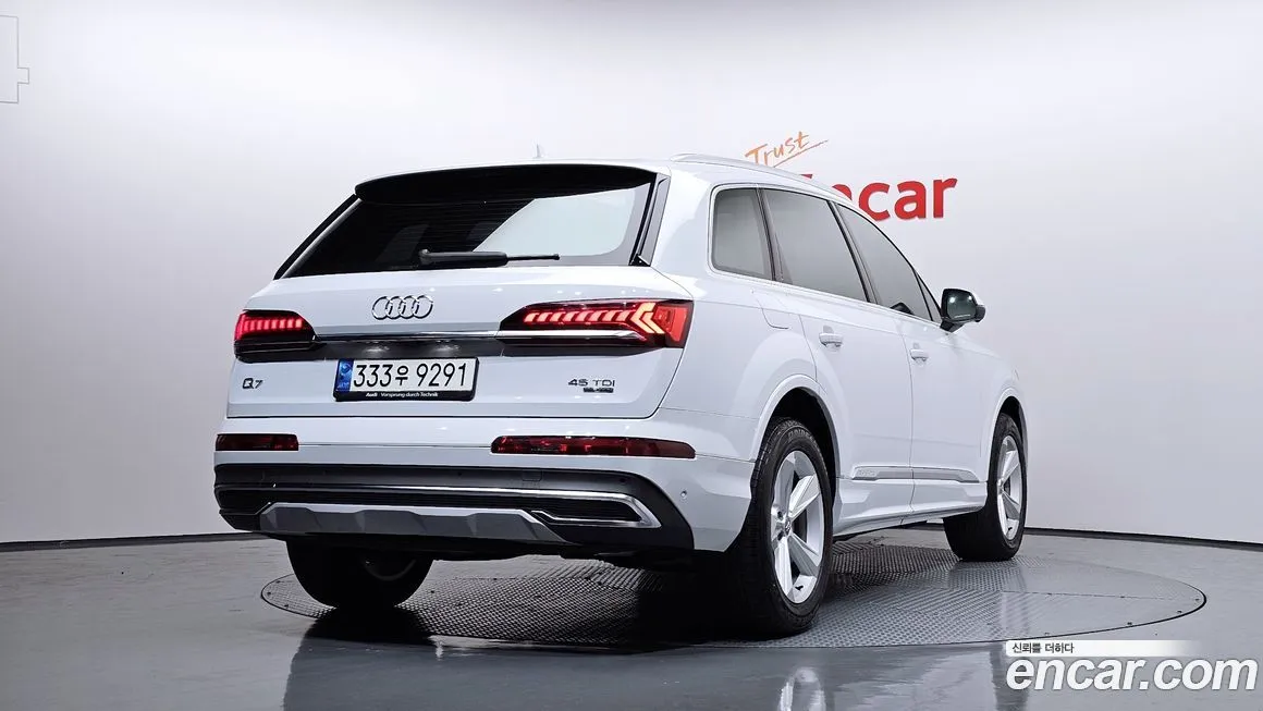 Audi Q7 2021 из KR, фото 2