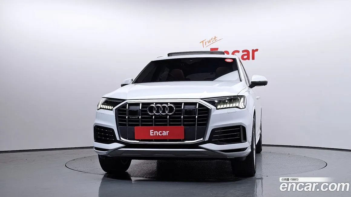 Audi Q7 2021 из KR, фото 3