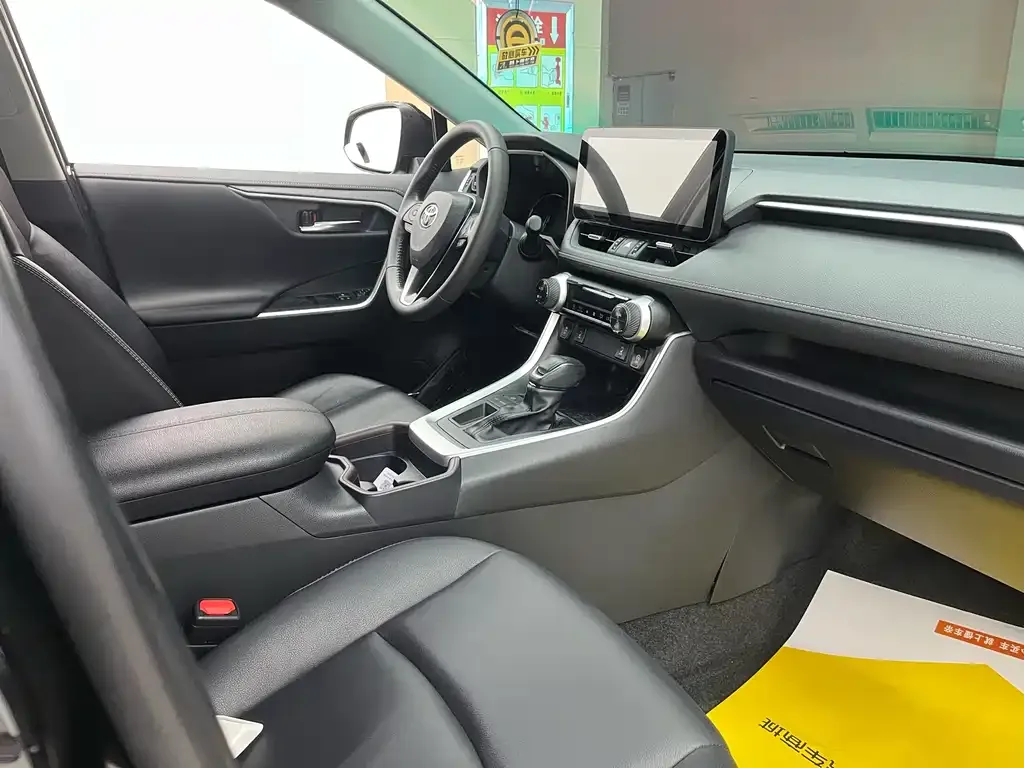Toyota RAV4 2022 из CN, фото 8