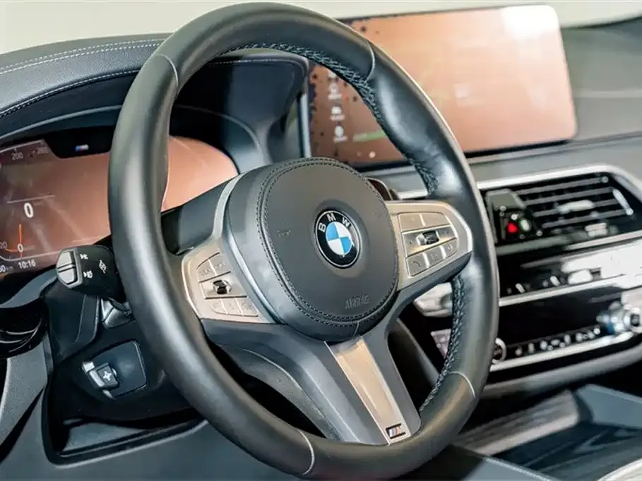 BMW 5 Series 2022 из CN, фото 8