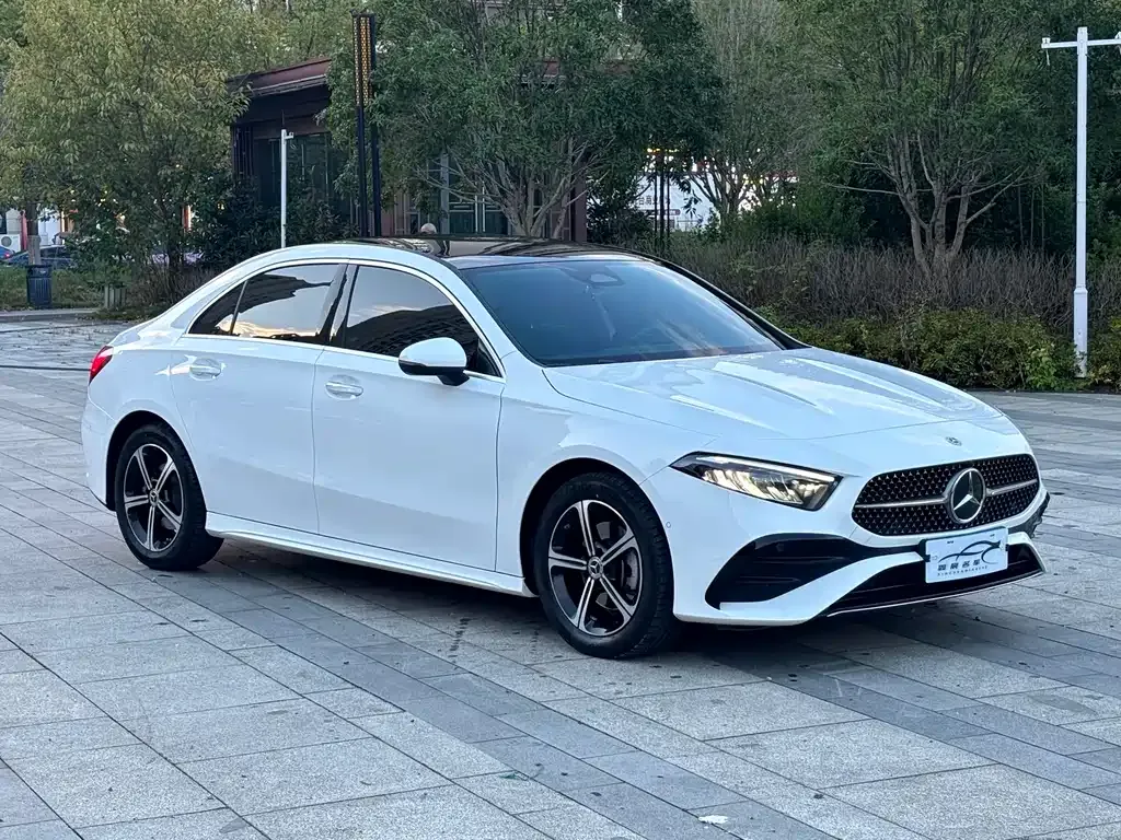 Mercedes-Benz A-Class 2024 из CN, фото 3