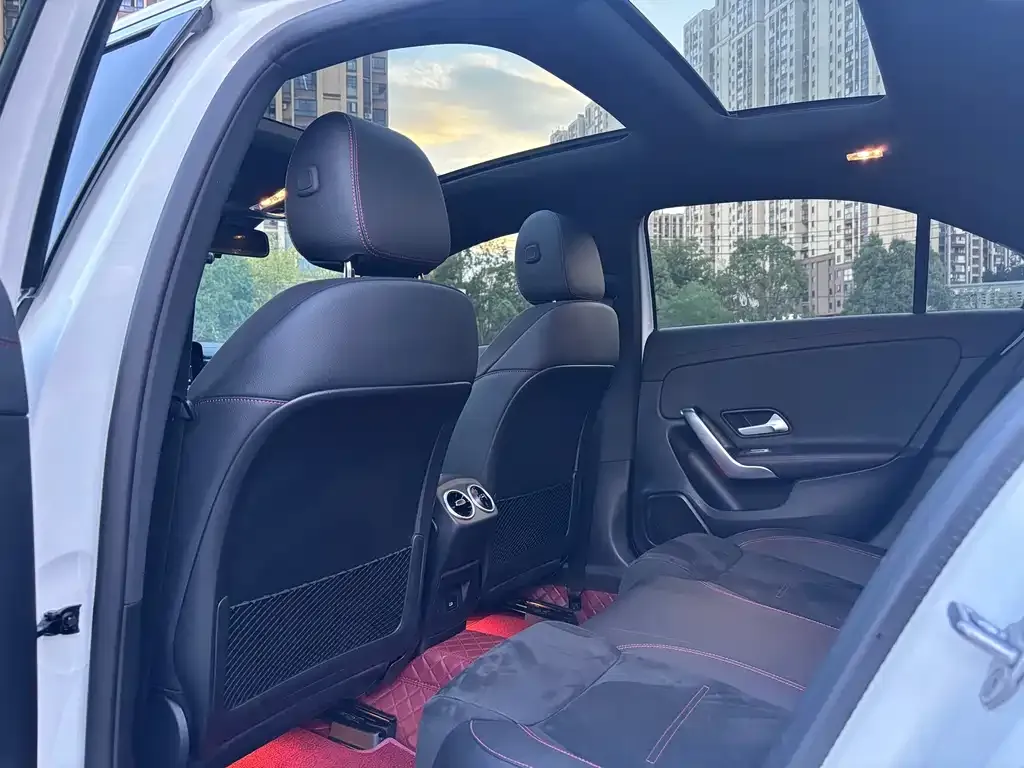 Mercedes-Benz A-Class 2024 из CN, фото 6