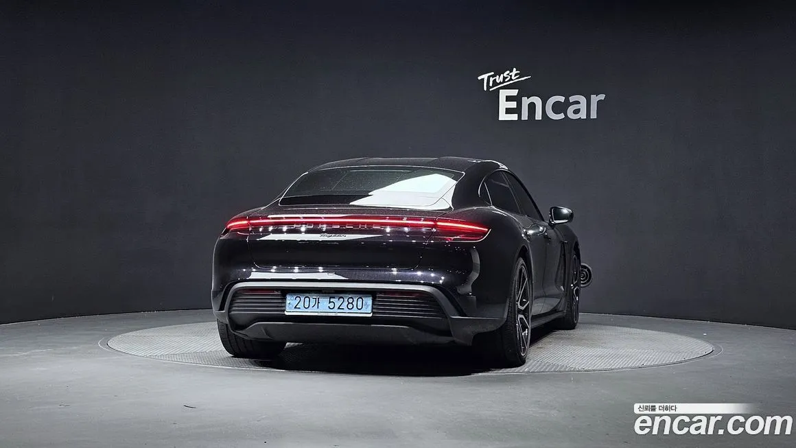 Porsche Taycan 2024 из KR, фото 4