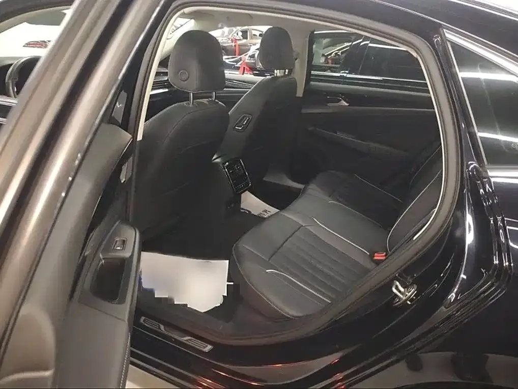 Volkswagen Passat — фото 10