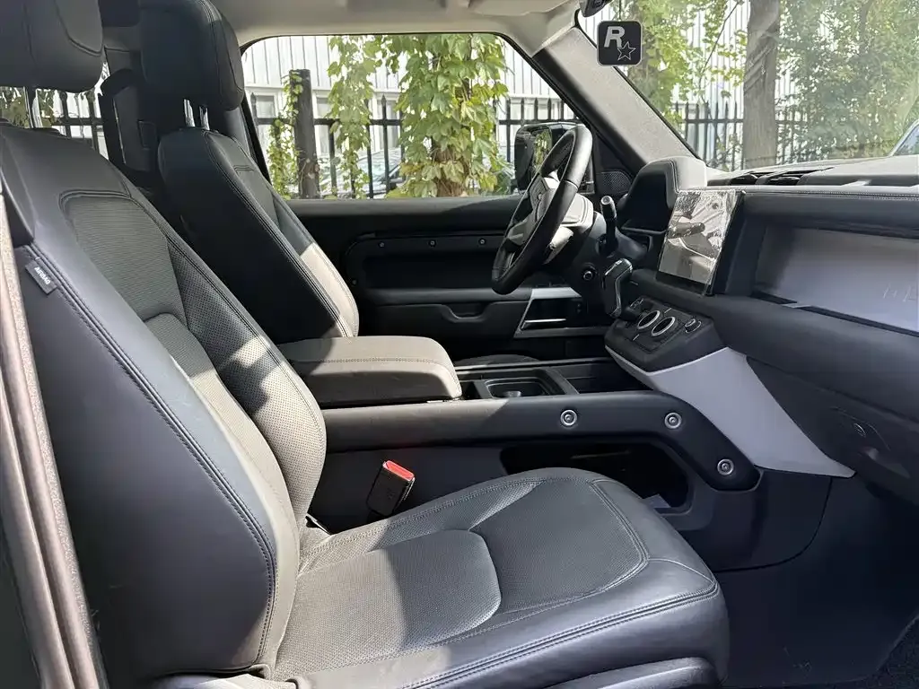 Land Rover Defender 2023 из CN, фото 4