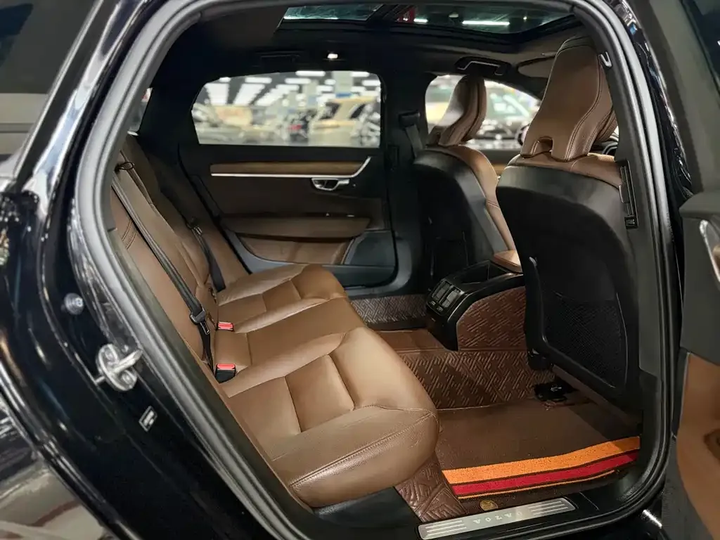 Volvo S90 2022 из CN, фото 10