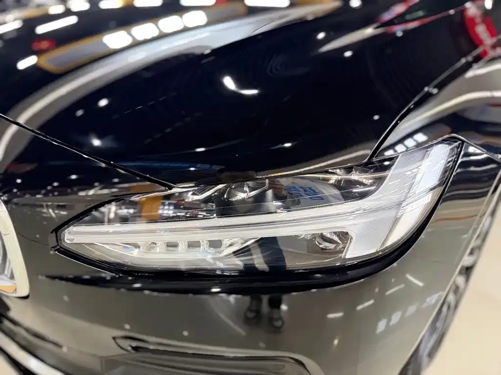 Volvo S90 2022 из CN, фото 4