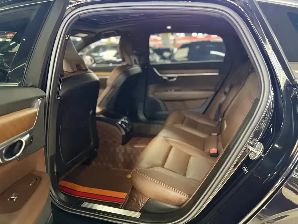 Volvo S90 2022 из CN, фото 9
