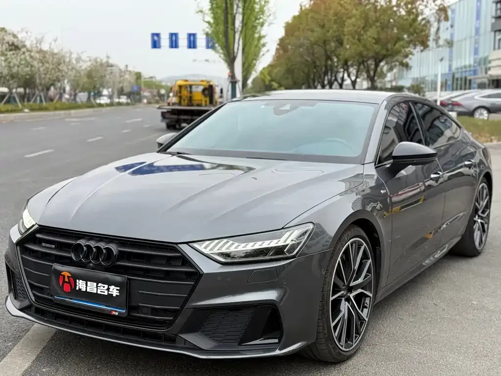 Audi A7 — фото 1