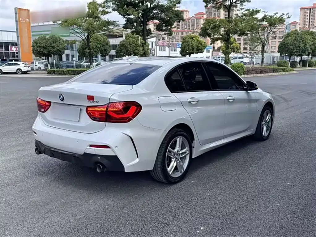 BMW 1 Series 2021 из CN, фото 3
