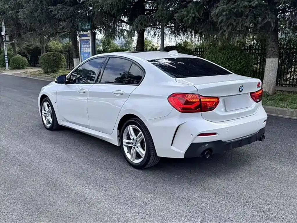 BMW 1 Series 2021 из CN, фото 4