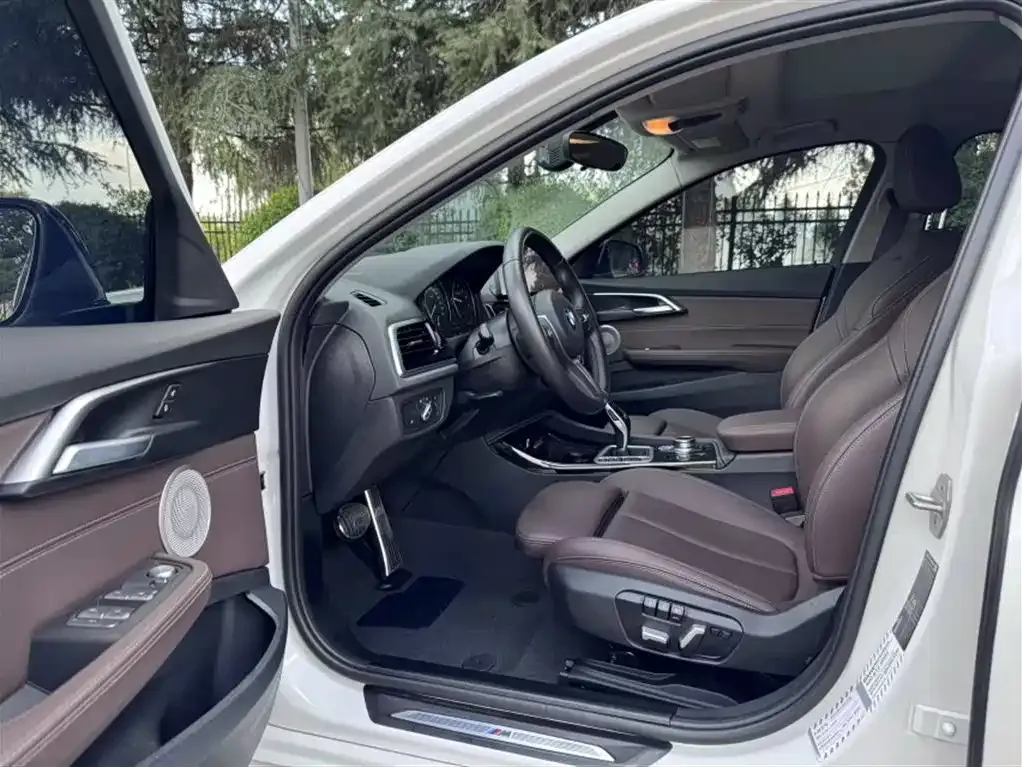BMW 1 Series 2021 из CN, фото 9