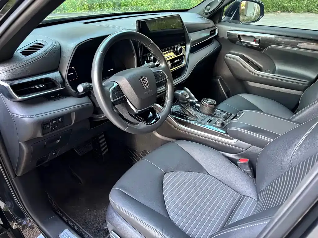 Toyota Crown Kluger 2023 из CN, фото 9