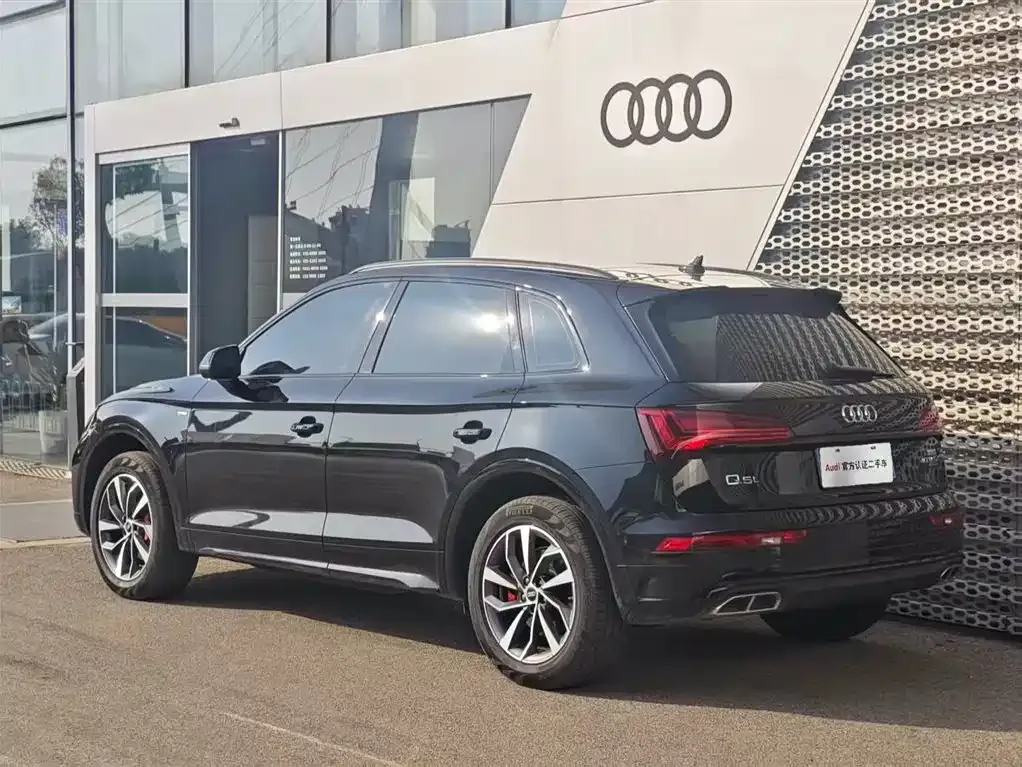 Audi Q5L — фото 4