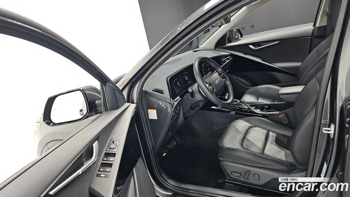 Kia Niro — фото 10