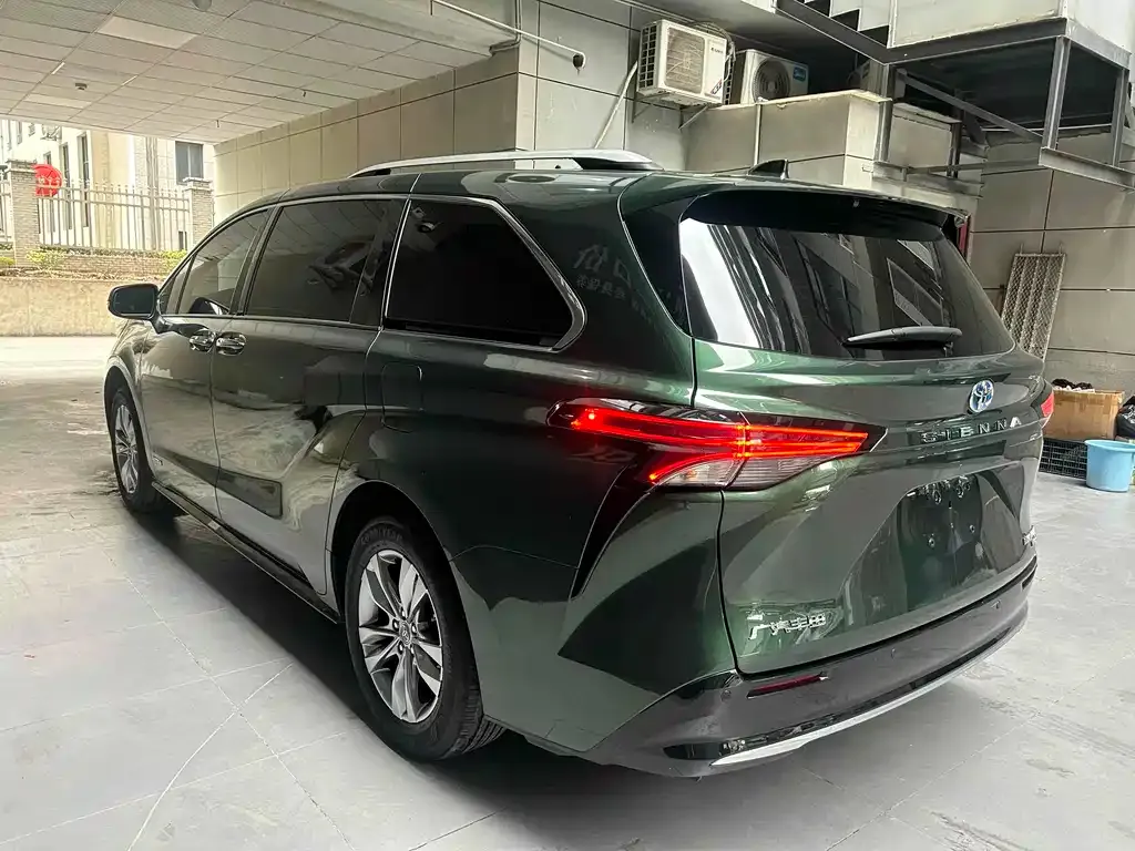 Toyota Sienna 2023 из CN, фото 4