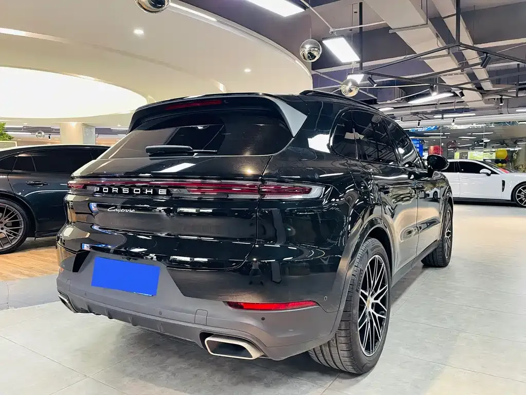 Porsche Cayenne 2023 из CN, фото 5