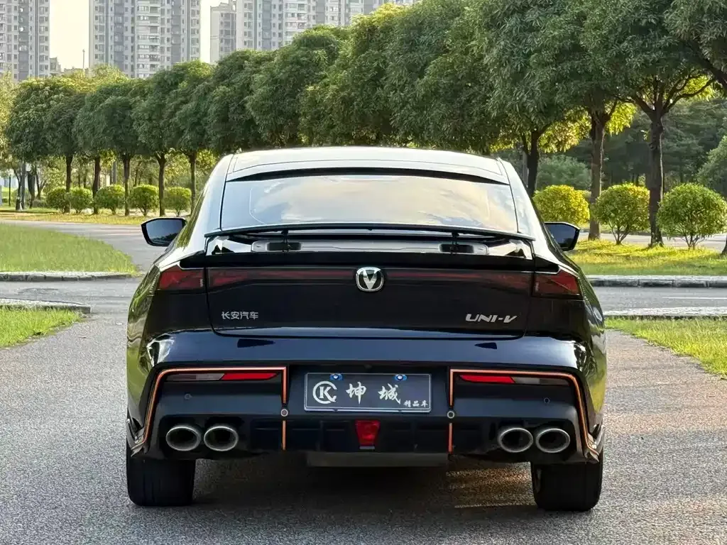 Changan UNI-V 2023 из CN, фото 5