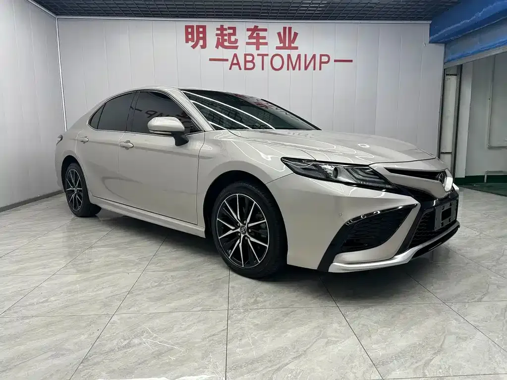 Toyota Camry 2022 из CN, фото 2