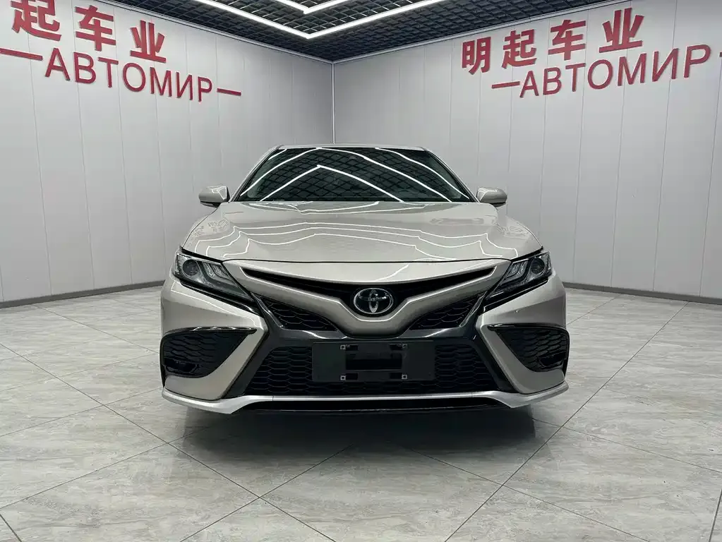 Toyota Camry 2022 из CN, фото 3