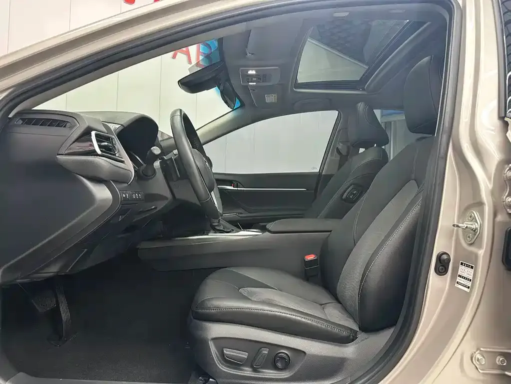 Toyota Camry 2022 из CN, фото 4