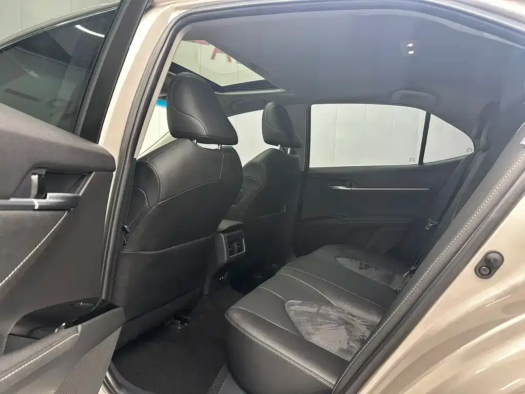 Toyota Camry 2022 из CN, фото 5