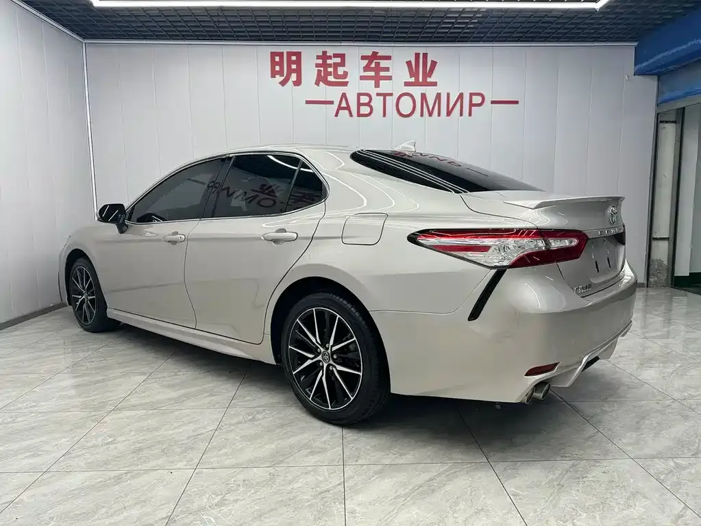 Toyota Camry 2022 из CN, фото 8