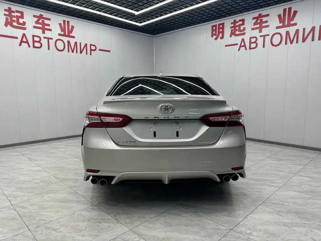 Toyota Camry 2022 из CN, фото 9