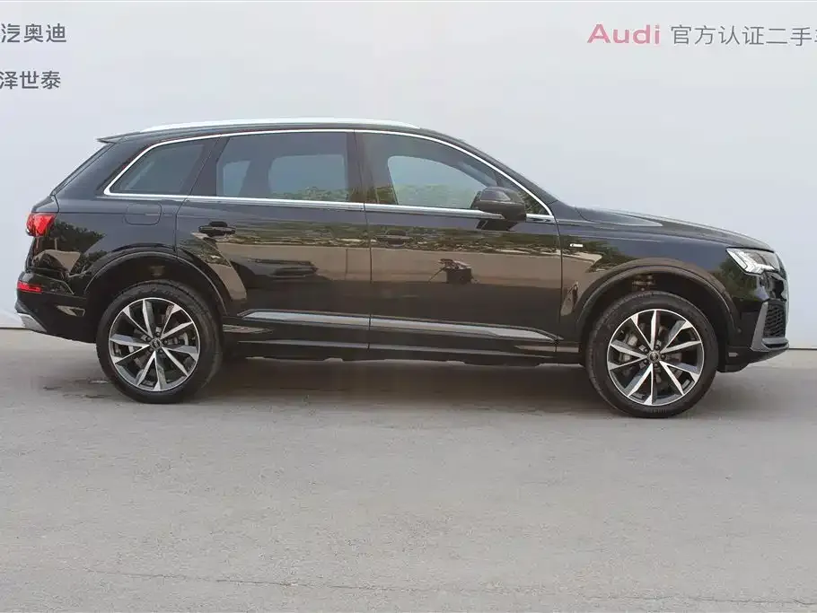 Audi Q7 2021 из CN, фото 2