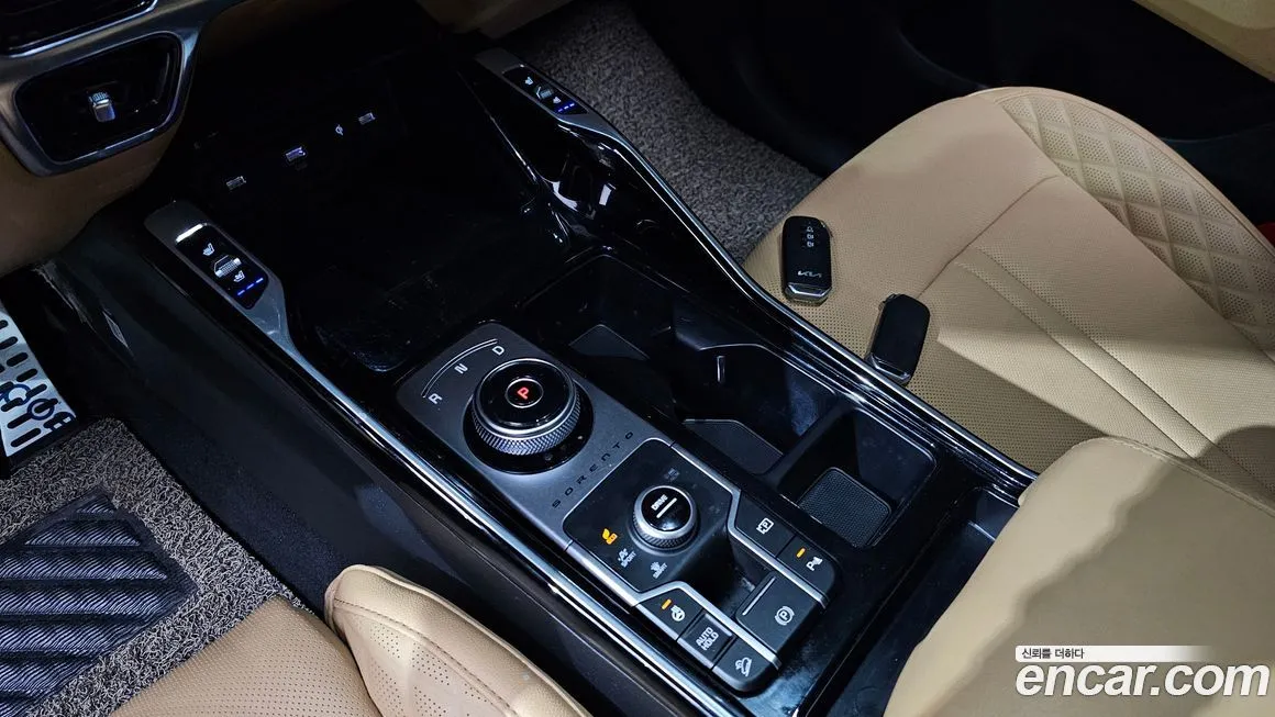 Kia Sorento — фото 9