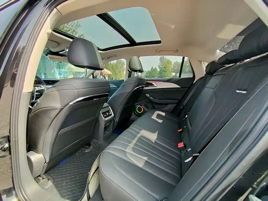 Hongqi H5 2025 из CN, фото 6