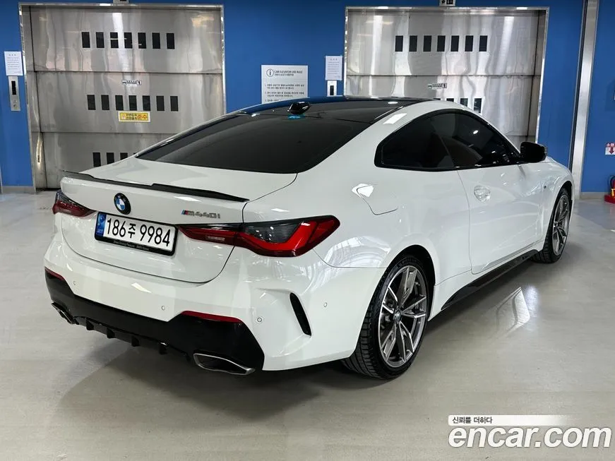 BMW 4-Series 2024 из KR, фото 2