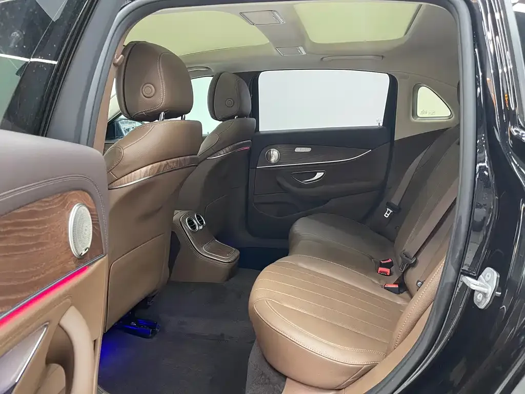 Mercedes-Benz E-Class 2023 из CN, фото 9