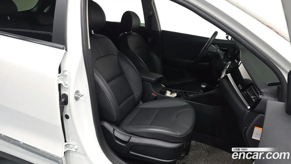 Kia Niro — фото 10