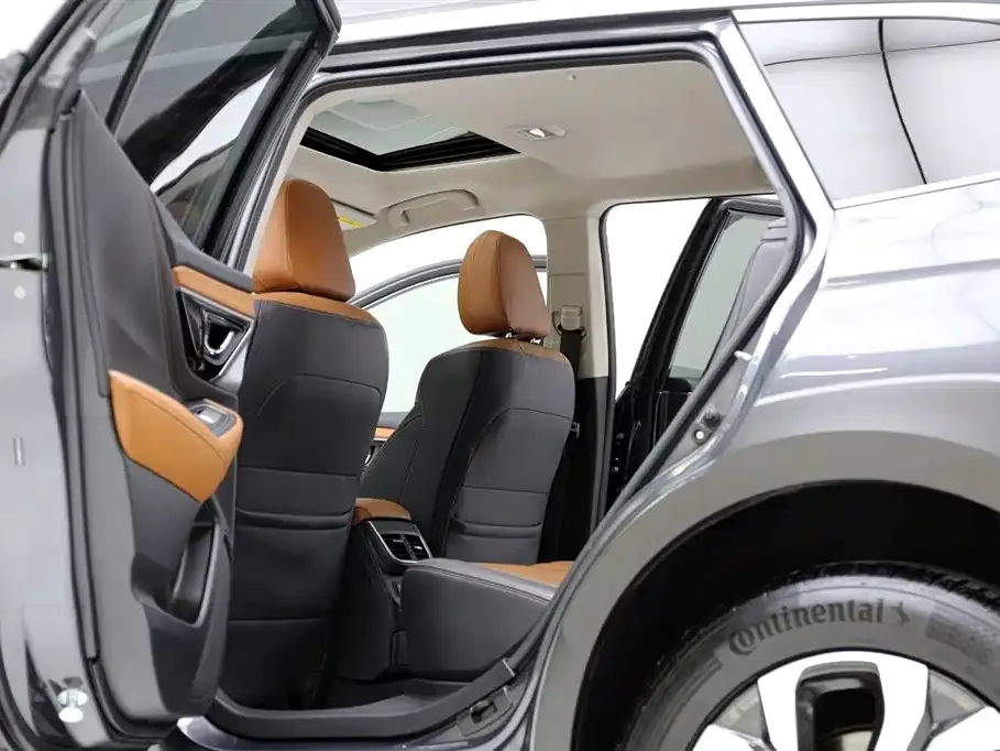 Subaru Outback — фото 6