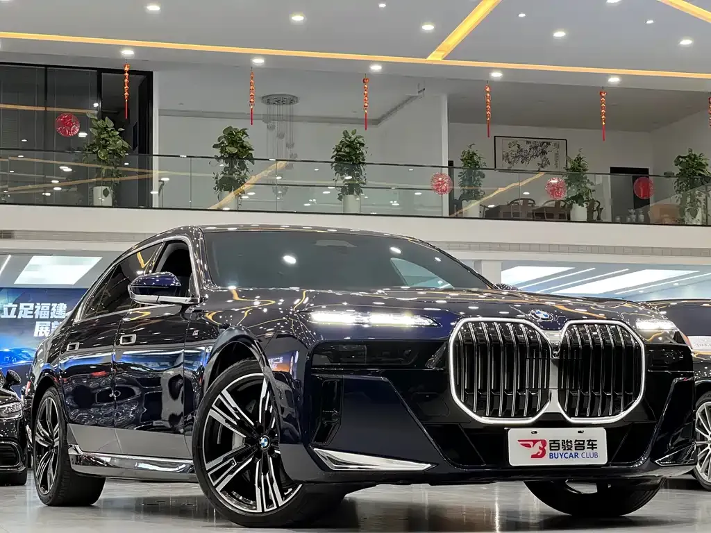 BMW 7 Series 2023 из CN, фото 3