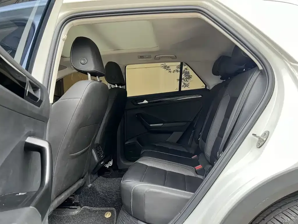 Volkswagen T-Roc 2022 из CN, фото 6