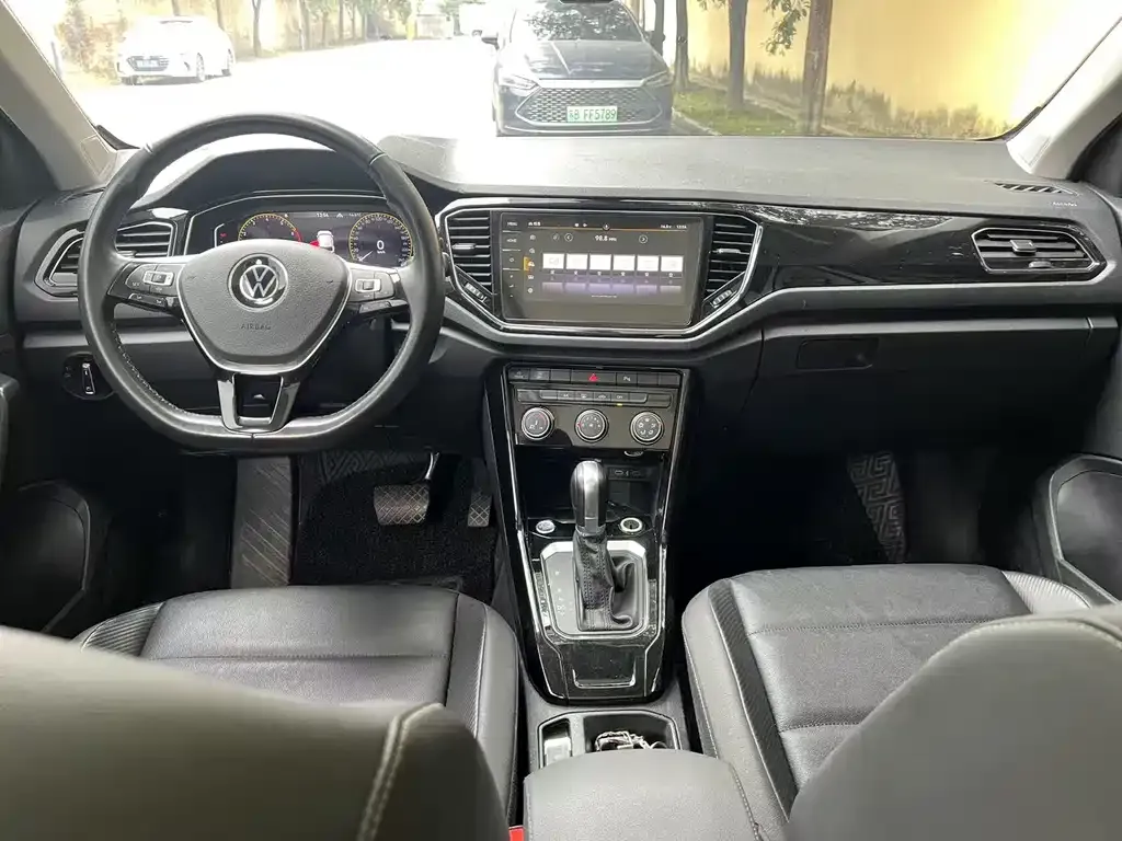 Volkswagen T-Roc 2022 из CN, фото 7