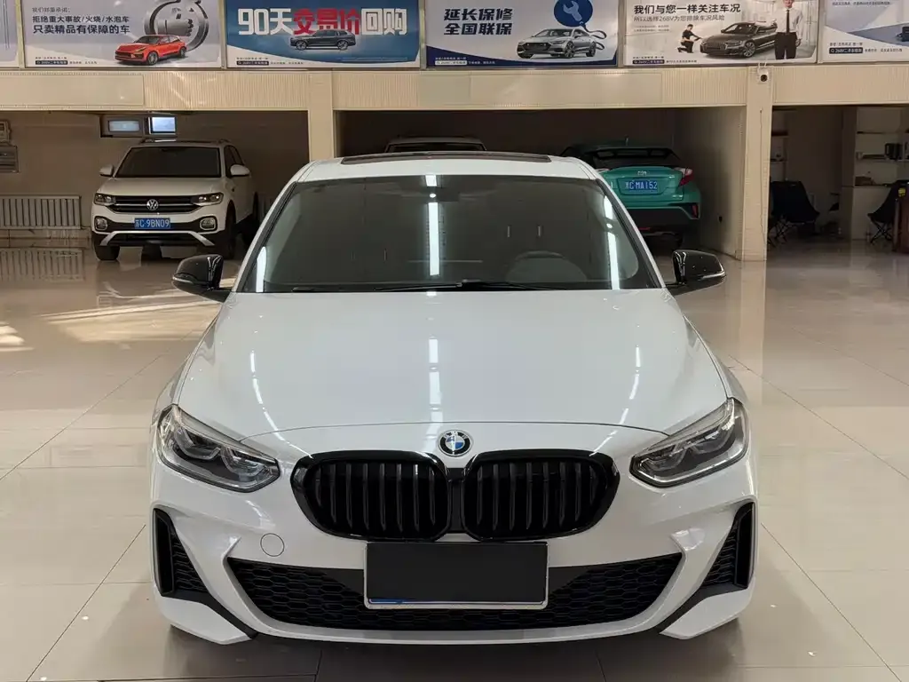 BMW 1 Series 2021 из CN, фото 2