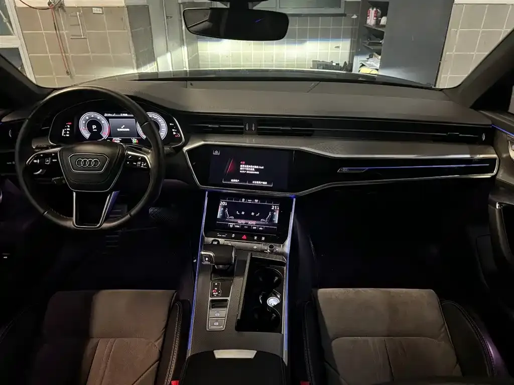 Audi A6L 2023 из CN, фото 10