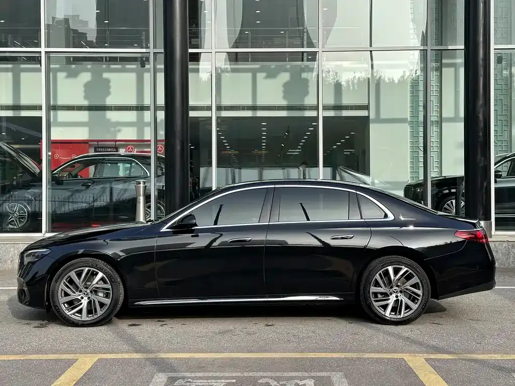 Mercedes-Benz E-Class 2025 из CN, фото 8