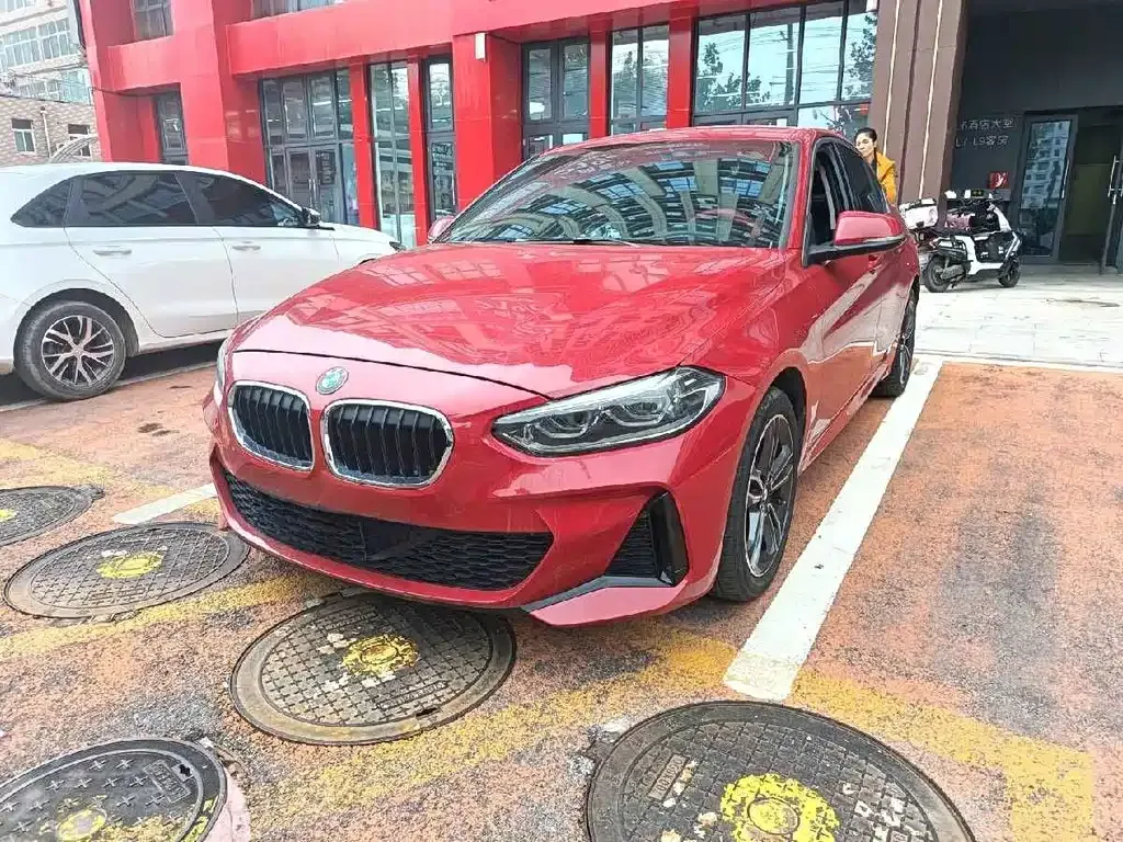 BMW 1 Series 2022 из CN, фото 1
