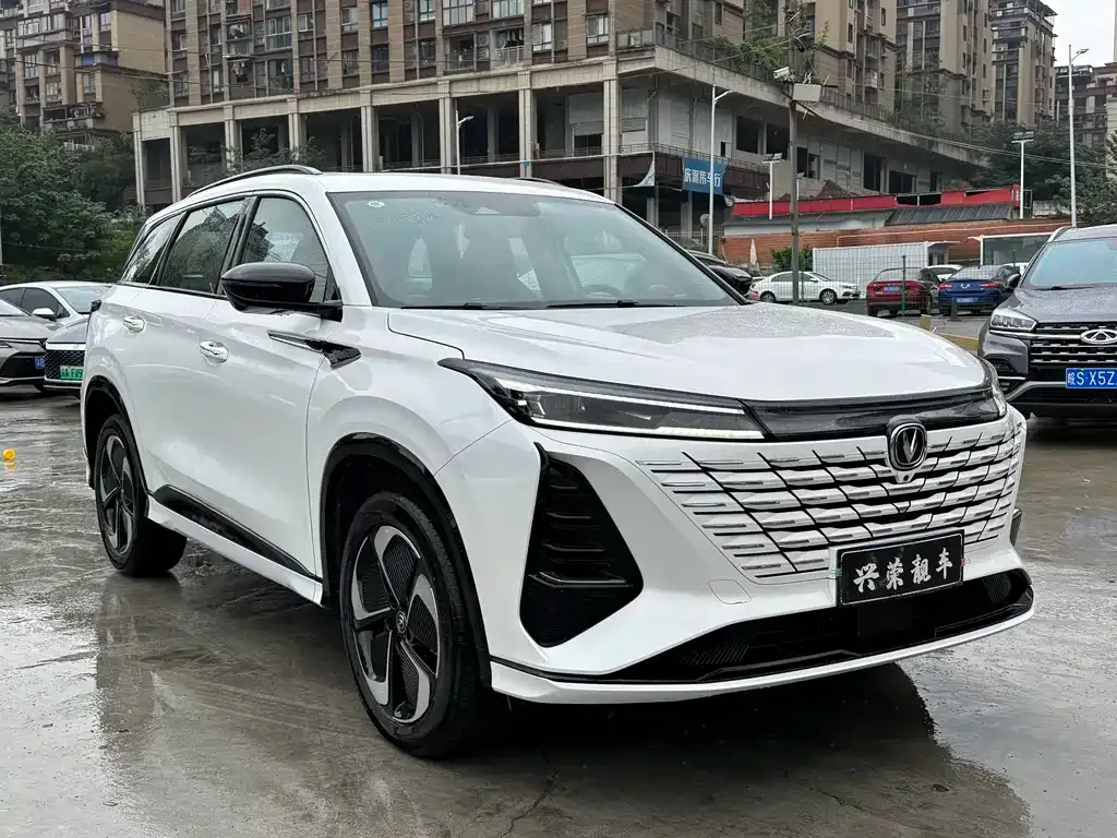 Changan CS75PLUS 2024 из CN, фото 3