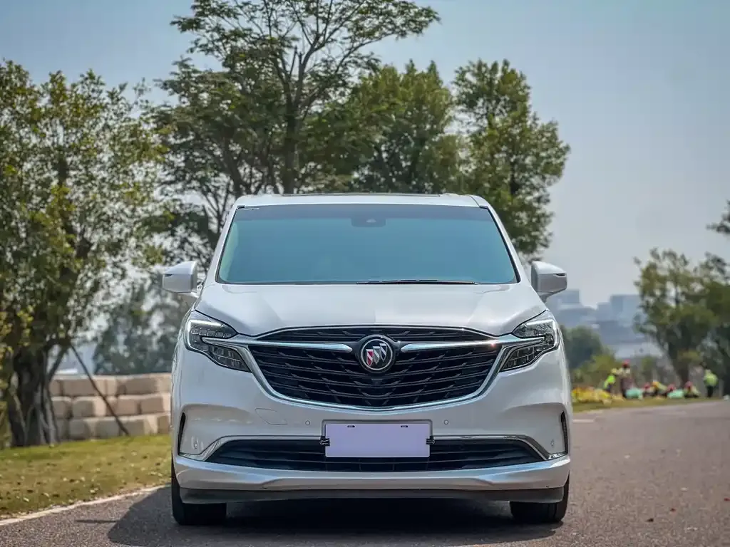 Buick GL8 2022 из CN, фото 2