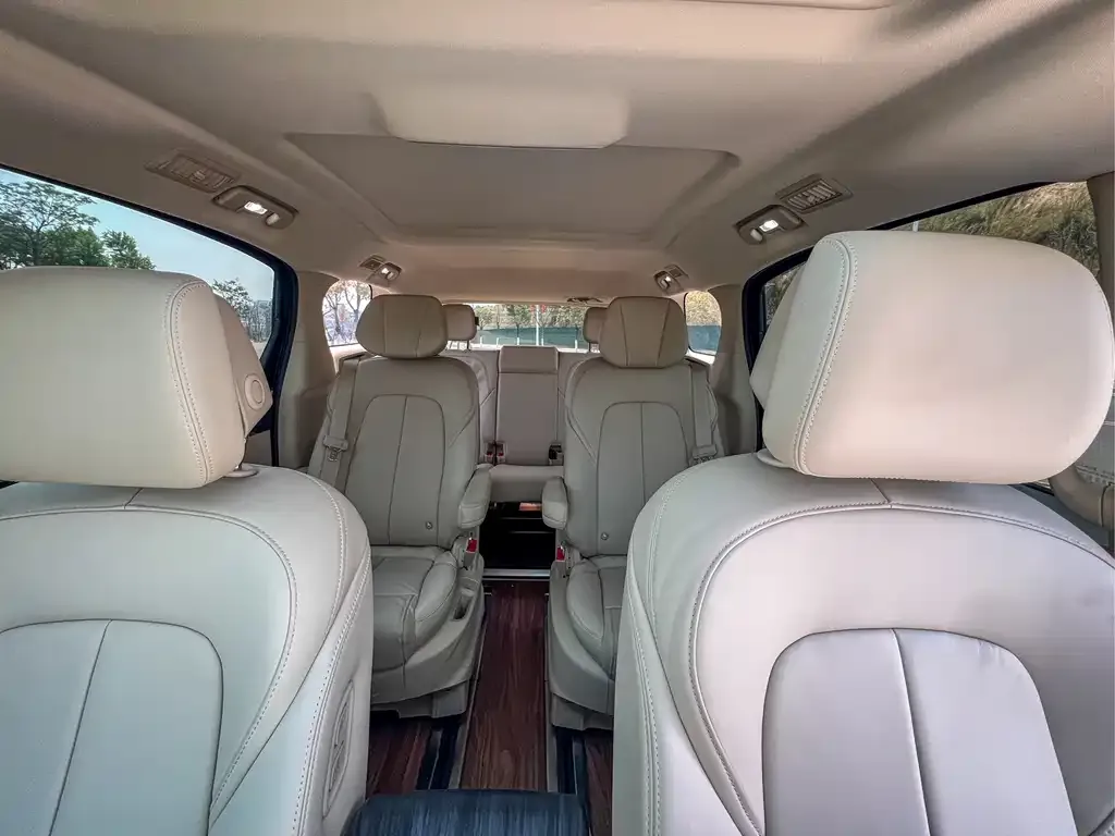 Buick GL8 2022 из CN, фото 6