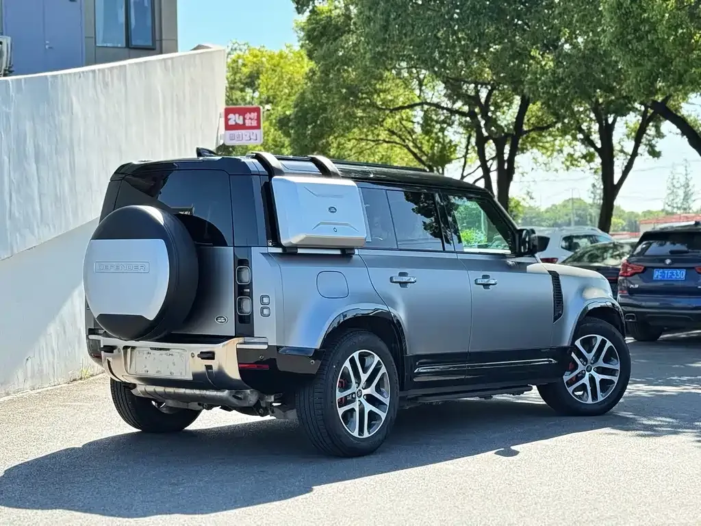 Land Rover Defender — фото 2