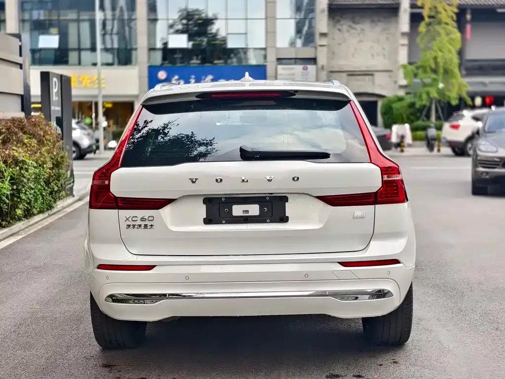 Volvo XC60 PHEV 2023 из CN, фото 6