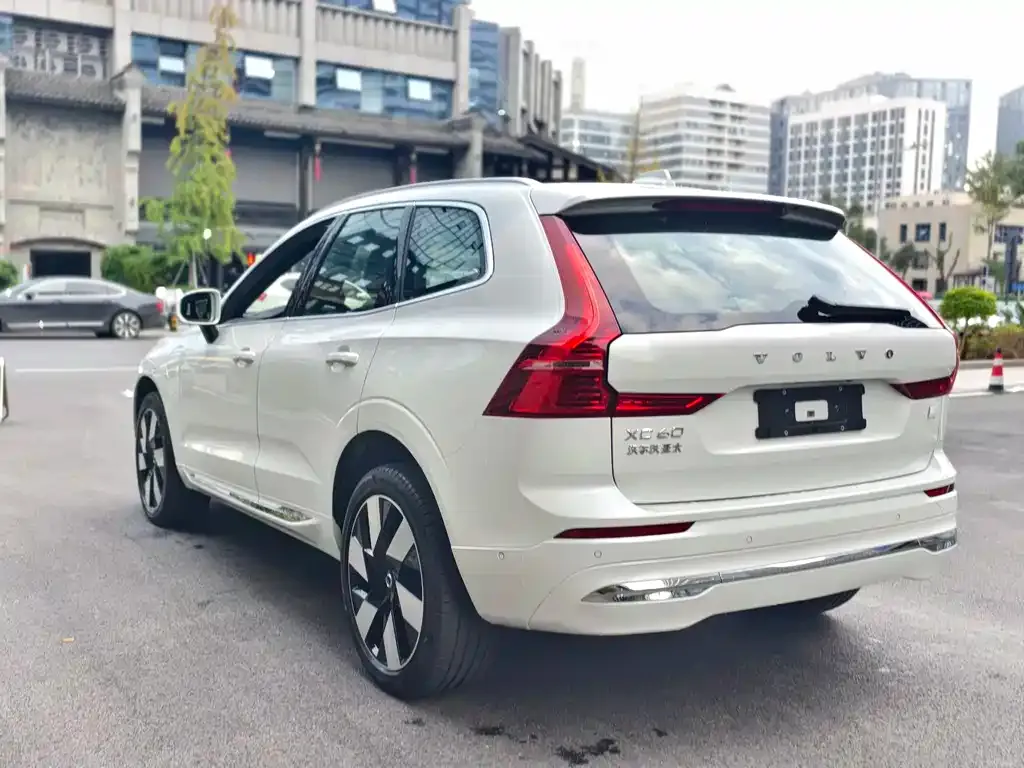 Volvo XC60 PHEV 2023 из CN, фото 7