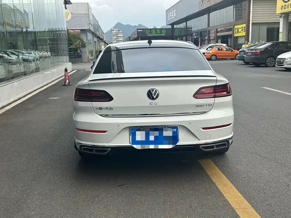 Volkswagen CC 2022 из CN, фото 4
